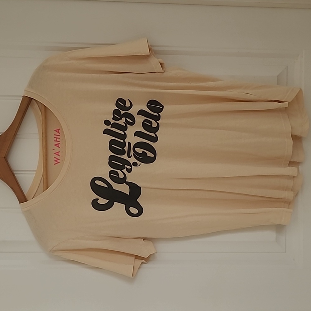 Wa'ahia Legalize Olelo Tee